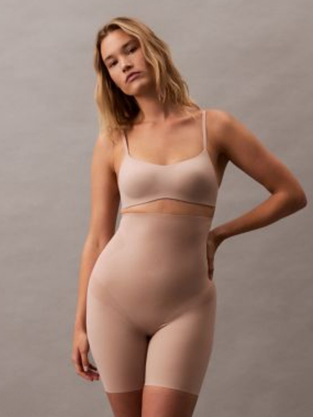Calvin Klein Shapewear Secure Sculpt Mid Thigh Short Extra Firm Support Size S